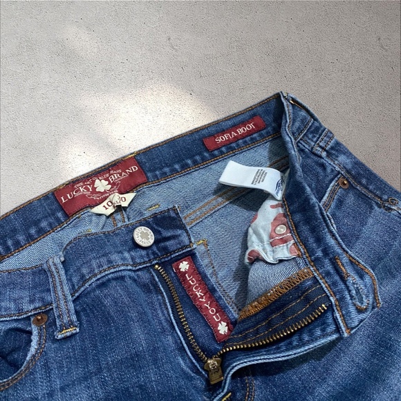 !! SOLD !! Lucky Brand Mid Rise Sofia Boot Jeans - Picture 5 of 8